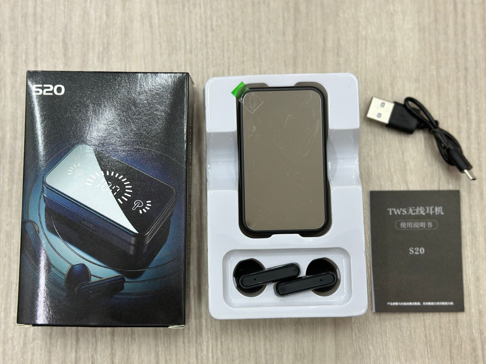 🔥 AUDÍFONOS BLUETOOTH S20 – SONIDO DE ALTA DEFINICIÓN, ESTUCHE POWERBANK Y LUCES LED RGB